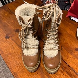 Universal Thread rare boots